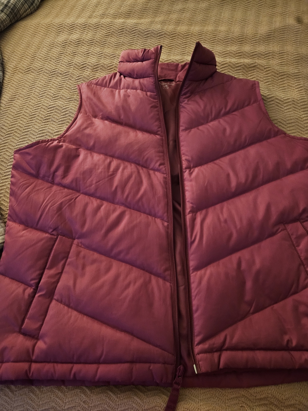 Lands' End Quilted Puffer Vest in Berry